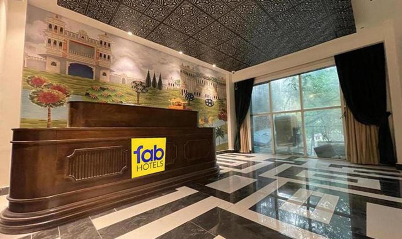 Fabhotel Prime The Seven Seeds New Delhi Extérieur photo